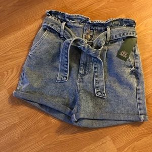 New with tags xs paper bag denim shorts